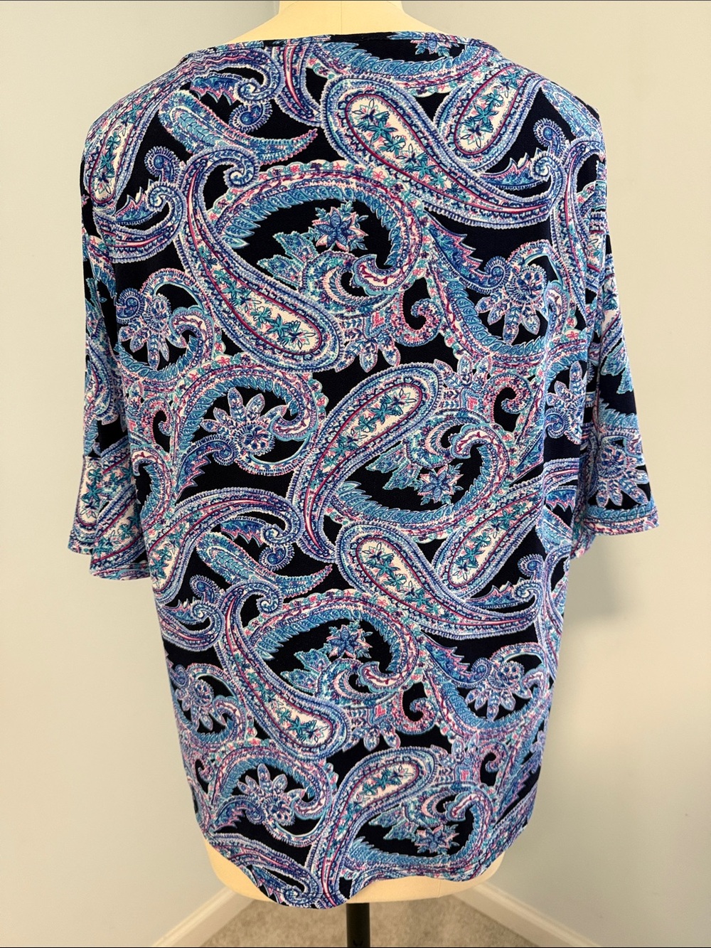 Roz & Ali Navy Paisley Scoop Neck Tunic with Blue & Purple Accents SZL - Picture 3 of 14
